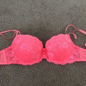 Candie’s bra